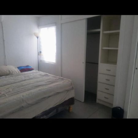 Casa De Huespedes Ξενοδοχείο Σιουδάδ Χουάρες Εξωτερικό φωτογραφία